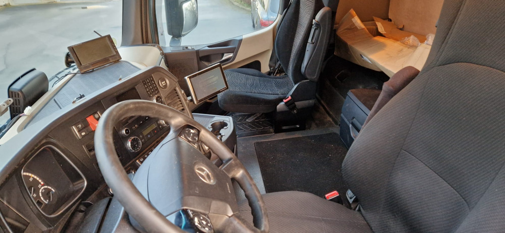 Mercedes Benz Actros 1842 4x2 (Nr. 5952) - Tractor unit: picture 4 Mercedes Benz Actros 1842 4x2 (Nr. 5952) - Tractor unit: picture 4