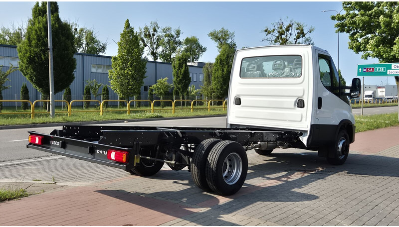 Iveco Daily 70C18 - nowe! - Cab chassis truck: picture 1 Iveco Daily 70C18 - nowe! - Cab chassis truck: picture 1
