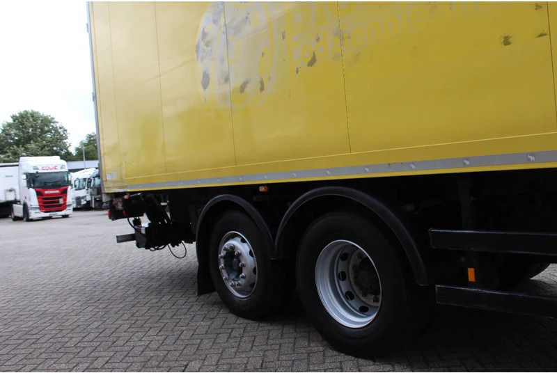 Refrigerator truck Renault Premium 340 * EURO5 * MANUEL * 6X2 *: picture 11