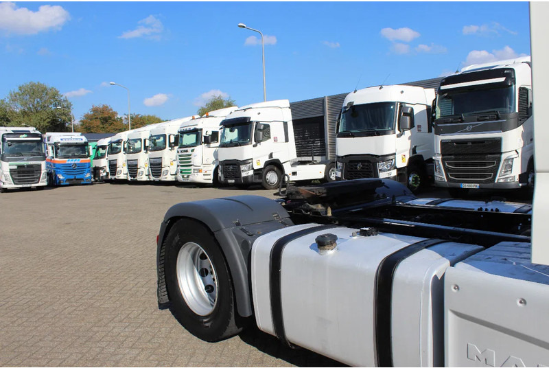 Tractor unit MAN TGX 18.460 * RETARDER * EURO6 * 4X2 * 2 BIG TANK *: picture 9