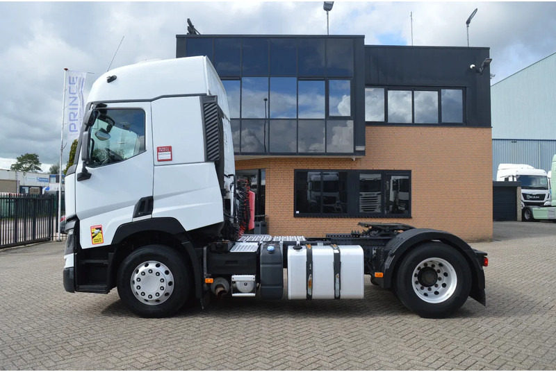 Renault T460 * EURO6 * T460 * 4X2 * RETARDER * - Tractor unit: picture 2 Renault T460 * EURO6 * T460 * 4X2 * RETARDER * - Tractor unit: picture 2