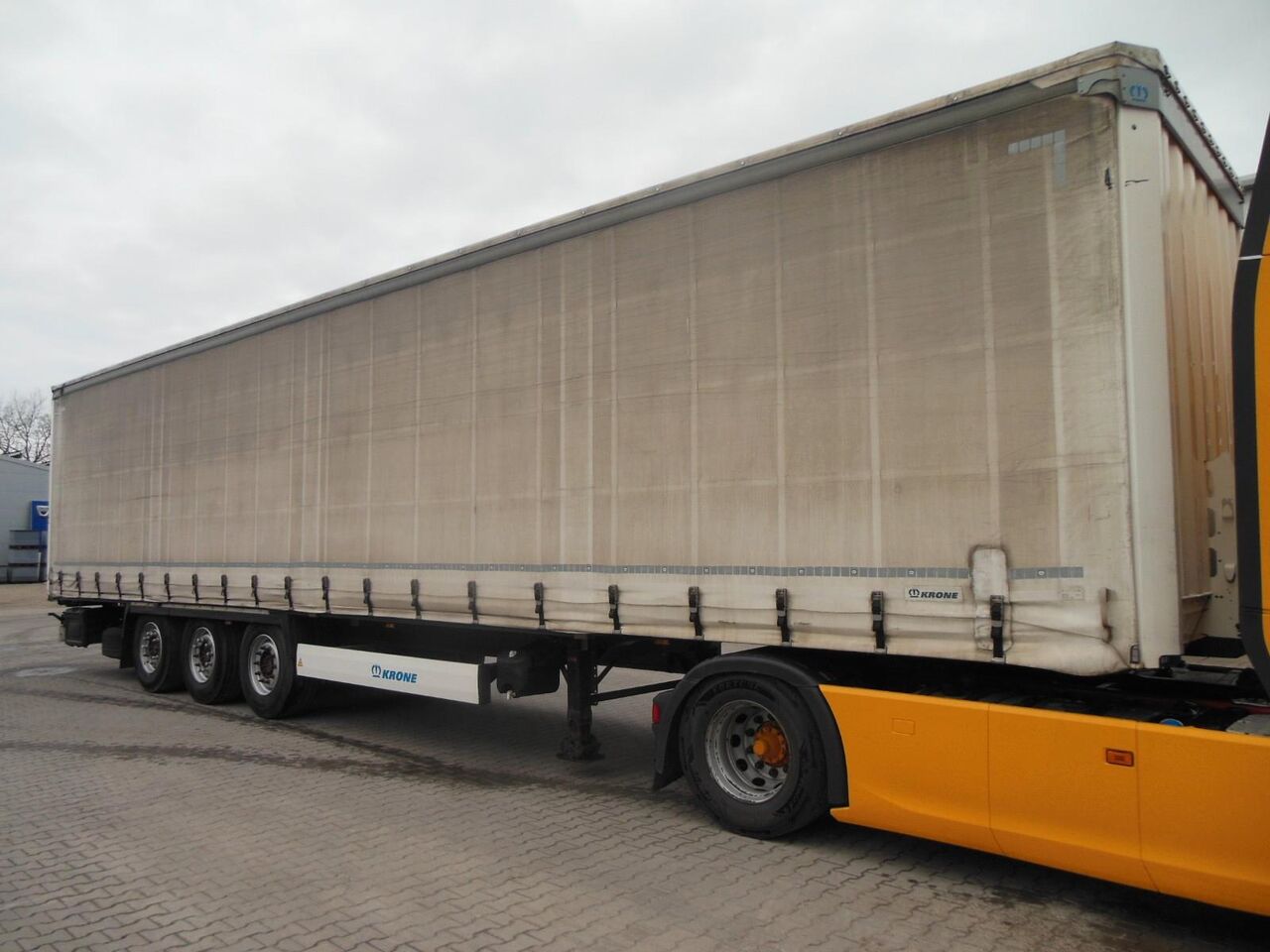 Krone SD, STANDART, LIFT ACHSE - Curtainsider semi-trailer: picture 2 Krone SD, STANDART, LIFT ACHSE - Curtainsider semi-trailer: picture 2