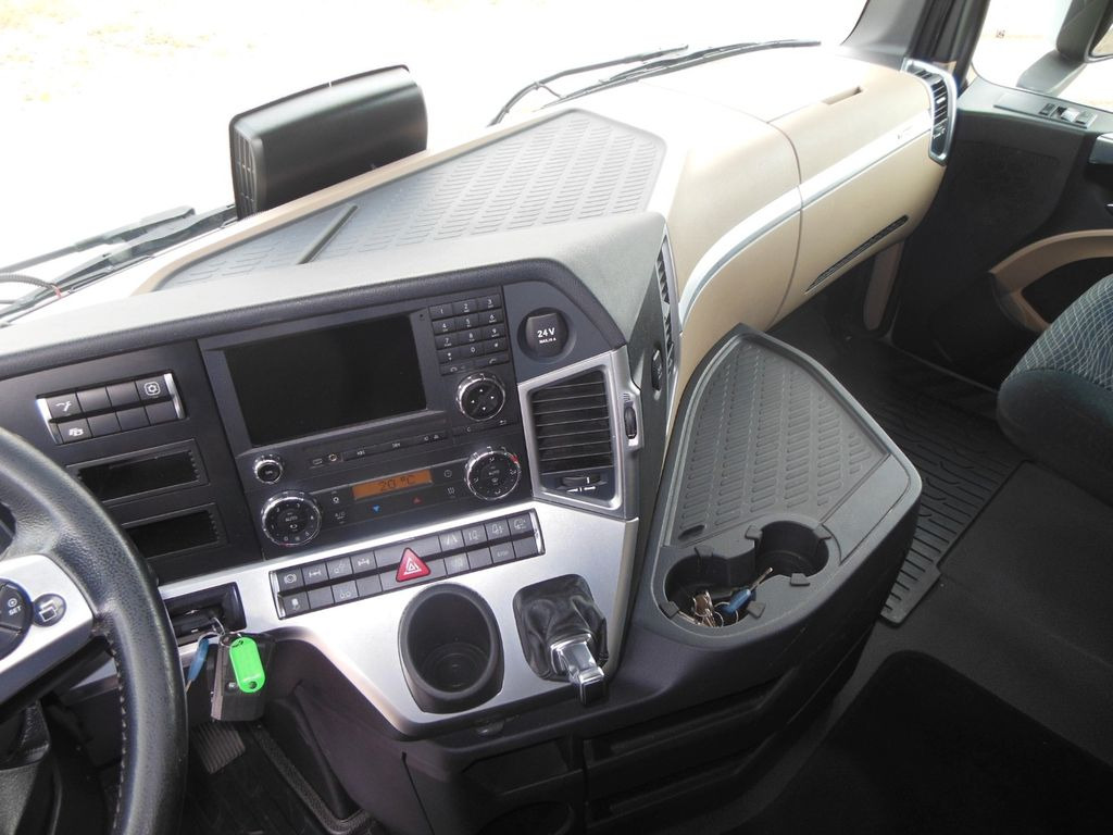 Curtainsider truck Mercedes-Benz ACTROS 2546, 24 PALETTEN, LBW, ALU FELGEN, TOP!!: picture 27 Curtainsider truck Mercedes-Benz ACTROS 2546, 24 PALETTEN, LBW, ALU FELGEN, TOP!!: picture 27