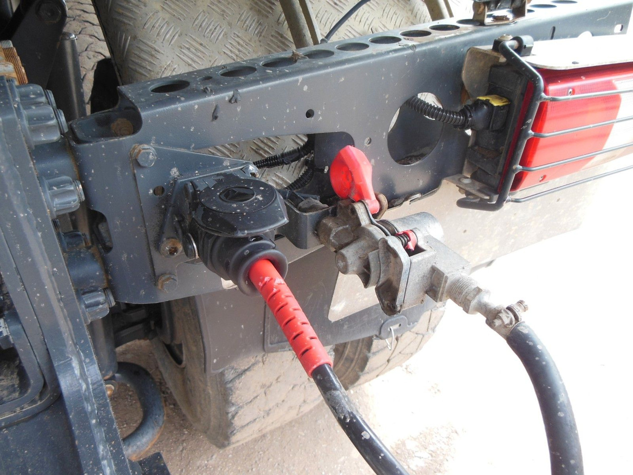 Tipper trailer Schwarzmüller TKIA 2/E: picture 14