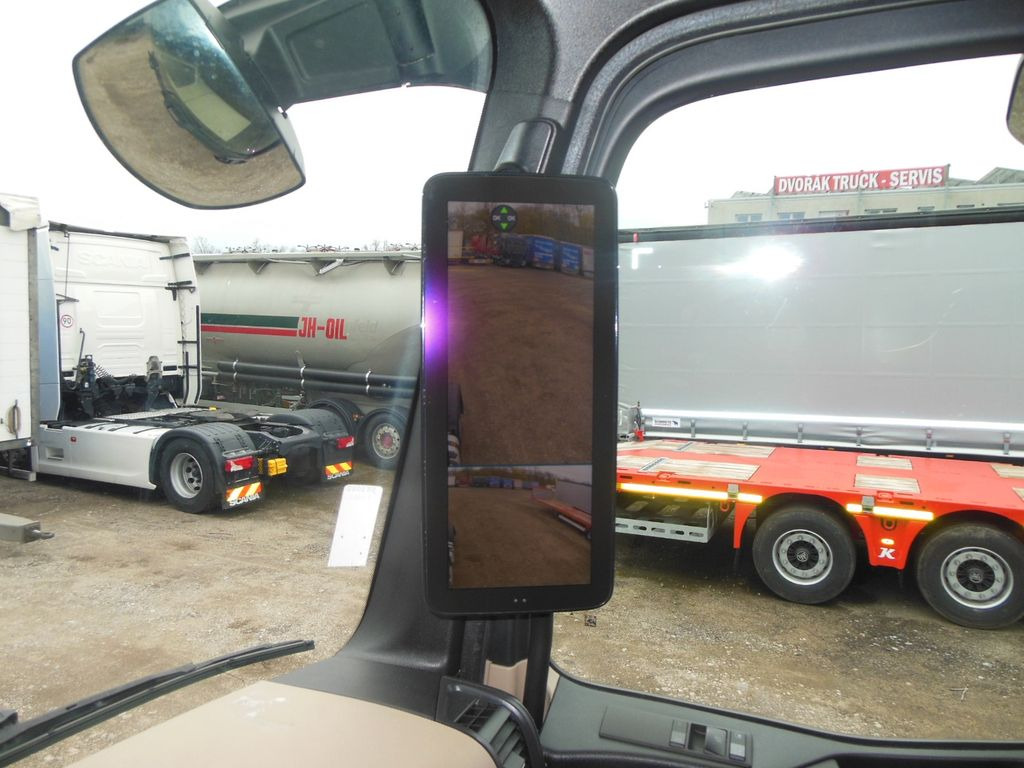 Tractor unit Mercedes-Benz 1848 ACTROS, LOWDECK, GIGA SPACE, STANDKLIMA Mercedes-Benz 1848 ACTROS, LOWDECK, GIGA SPACE, STANDKLIMA: picture 19 Tractor unit Mercedes-Benz 1848 ACTROS, LOWDECK, GIGA SPACE, STANDKLIMA Mercedes-Benz 1848 ACTROS, LOWDECK, GIGA SPACE, STANDKLIMA: picture 19