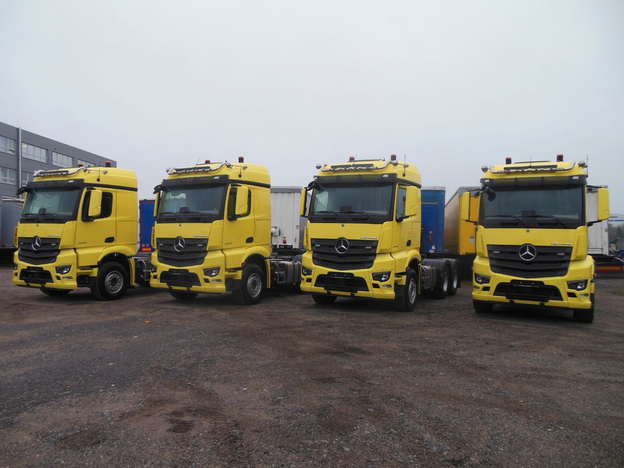 Mercedes-Benz 3353 ACTROS, 6X4, TRK, SET 120 TON, WIE NEUE!E!! - Tractor unit: picture 2 Mercedes-Benz 3353 ACTROS, 6X4, TRK, SET 120 TON, WIE NEUE!E!! - Tractor unit: picture 2