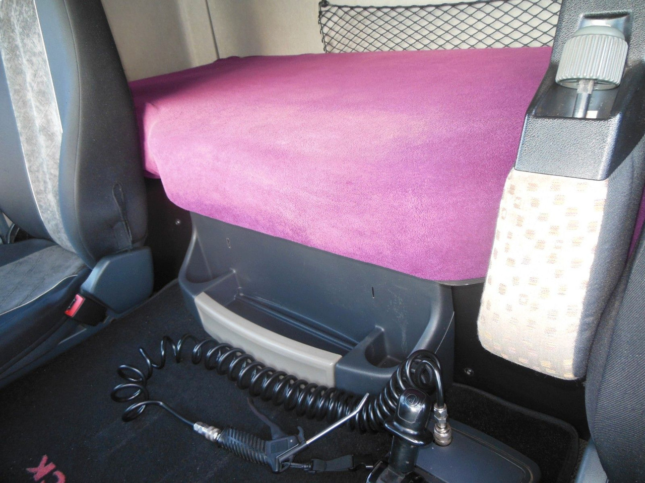 Tractor unit Renault PREMIUM R450.26 DXi,6X4,RETARDER,HYDRAULIK,TOP!!: picture 14 Tractor unit Renault PREMIUM R450.26 DXi,6X4,RETARDER,HYDRAULIK,TOP!!: picture 14