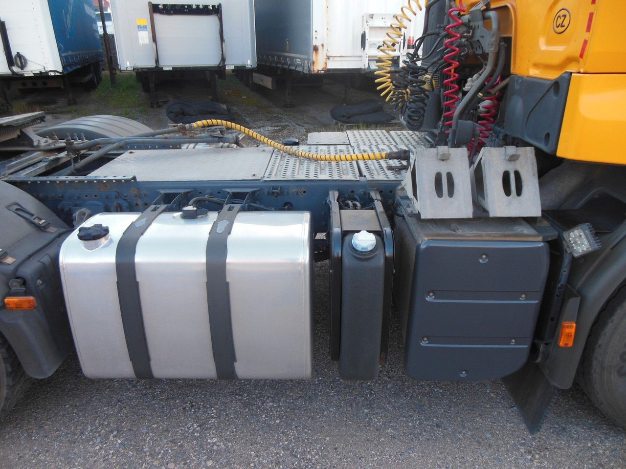 Tractor unit Renault PREMIUM R450.26 DXi,6X4,RETARDER,HYDRAULIK,TOP!!: picture 10 Tractor unit Renault PREMIUM R450.26 DXi,6X4,RETARDER,HYDRAULIK,TOP!!: picture 10