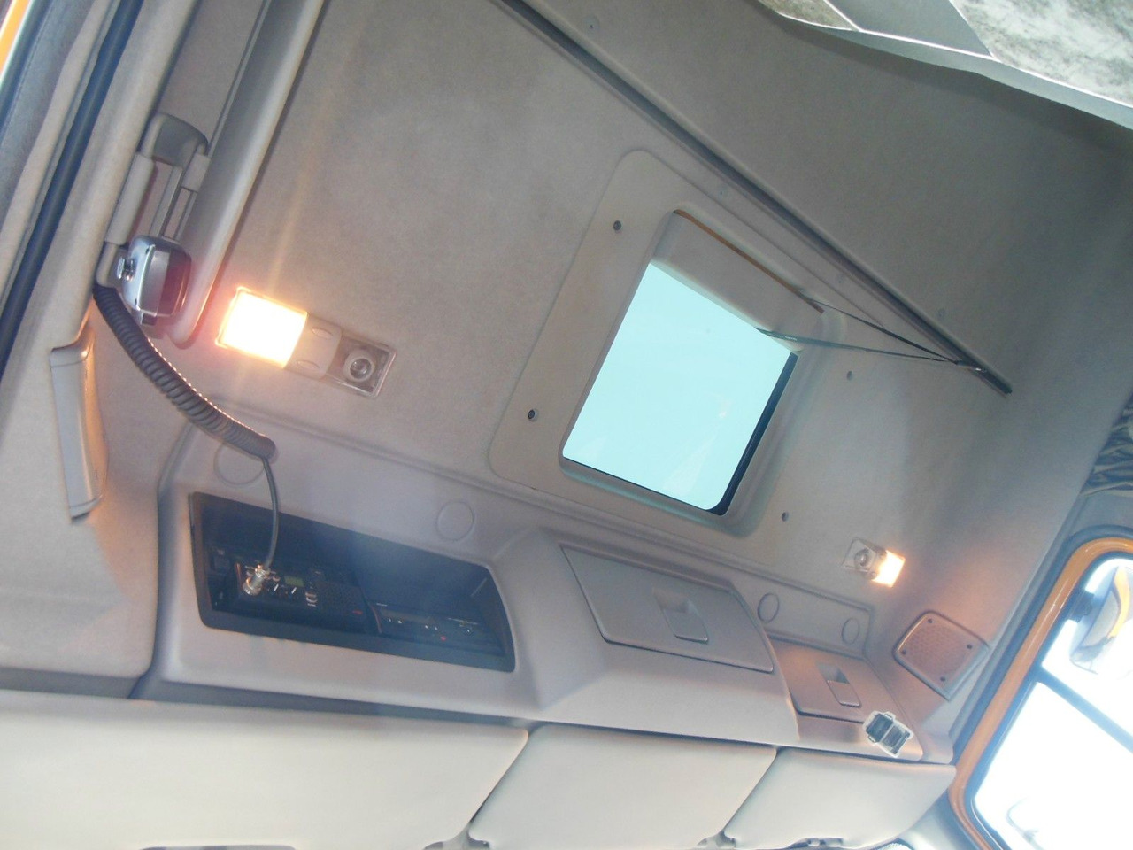 Tractor unit Renault PREMIUM R450.26 DXi,6X4,RETARDER,HYDRAULIK,TOP!!: picture 12 Tractor unit Renault PREMIUM R450.26 DXi,6X4,RETARDER,HYDRAULIK,TOP!!: picture 12