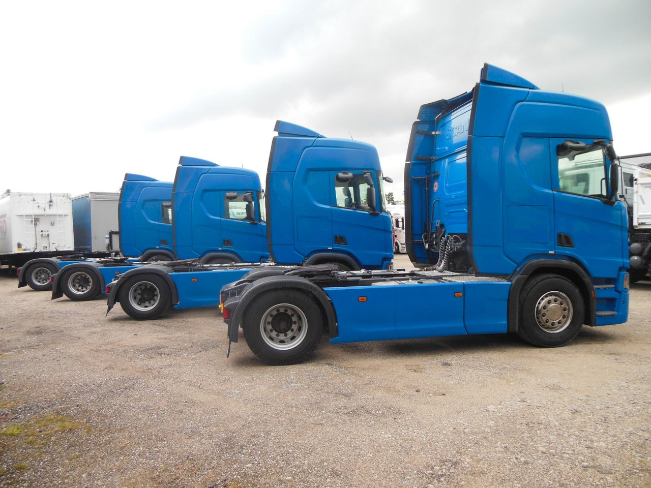 Scania R450, 4 STÜCKS, RETARDER, VOLL LUFT! - Tractor unit: picture 4 Scania R450, 4 STÜCKS, RETARDER, VOLL LUFT! - Tractor unit: picture 4