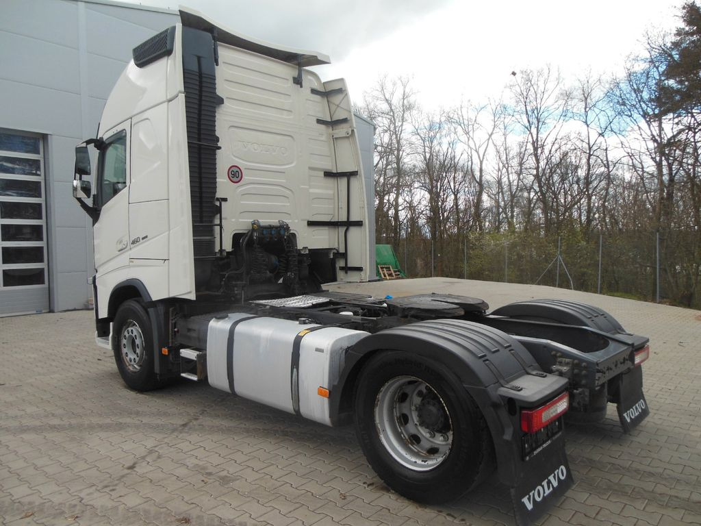 Volvo FH 13/460, GLOBE XL - Tractor unit: picture 4 Volvo FH 13/460, GLOBE XL - Tractor unit: picture 4