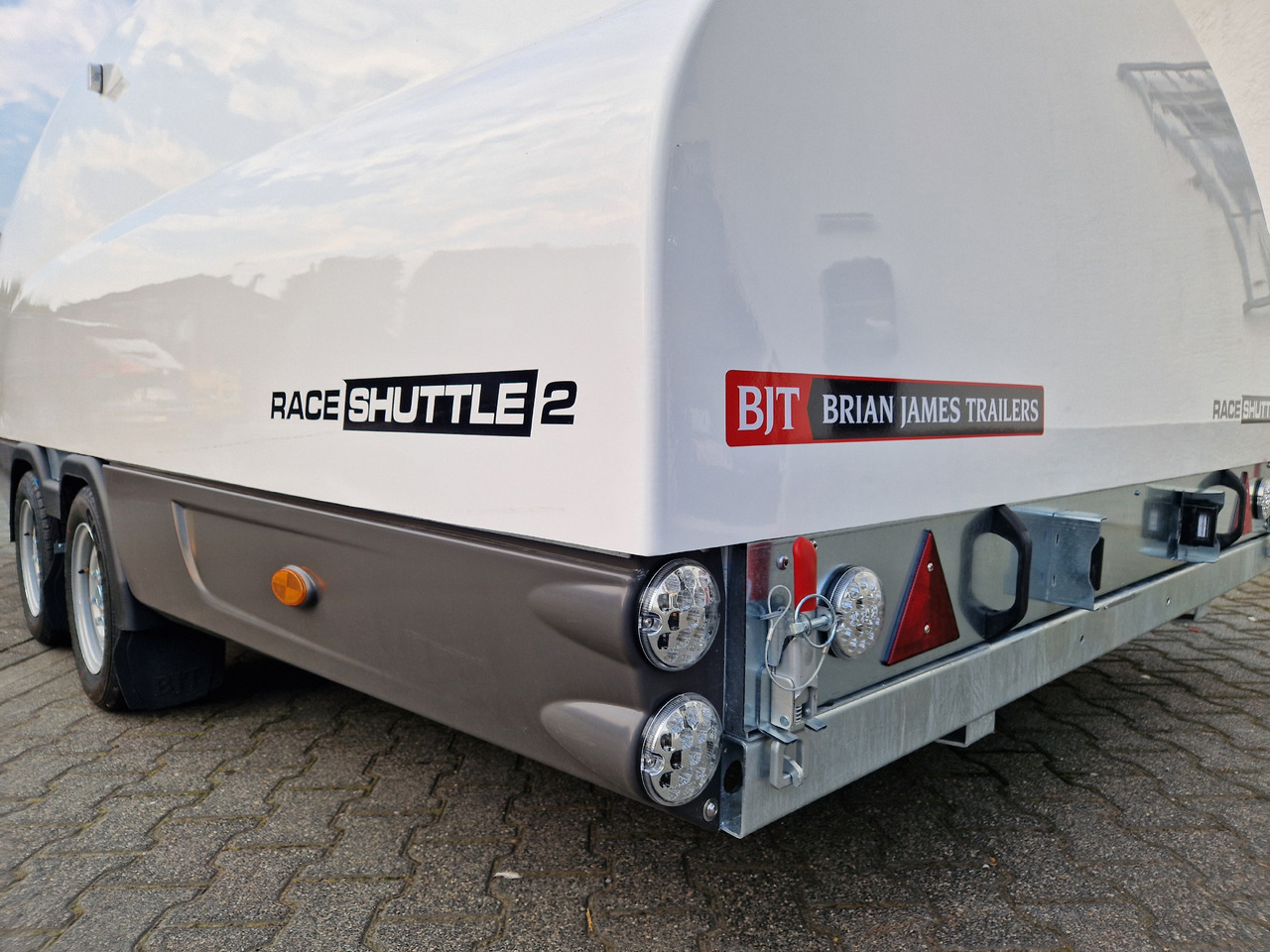 BJT Race Shuttle 2 Transporter 430x195x160cm ankippbar Winde 2600kg 100 km/H Modell 2024 - Autotransporter trailer: picture 2 BJT Race Shuttle 2 Transporter 430x195x160cm ankippbar Winde 2600kg 100 km/H Modell 2024 - Autotransporter trailer: picture 2