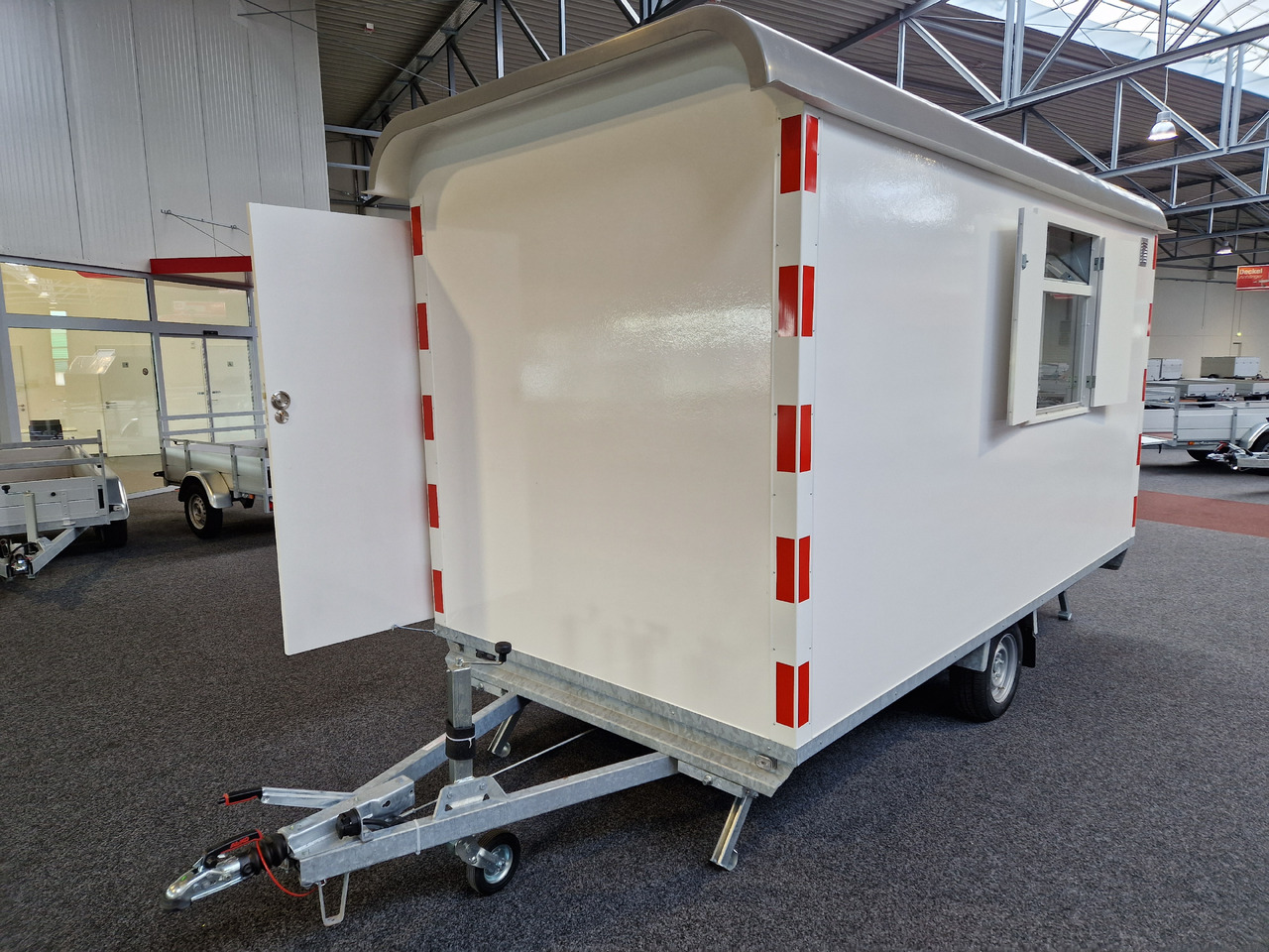 Bauwagen PTS 1400.390×188 Heizung Toilette 1400kg - Closed box trailer: picture 3 Bauwagen PTS 1400.390×188 Heizung Toilette 1400kg - Closed box trailer: picture 3