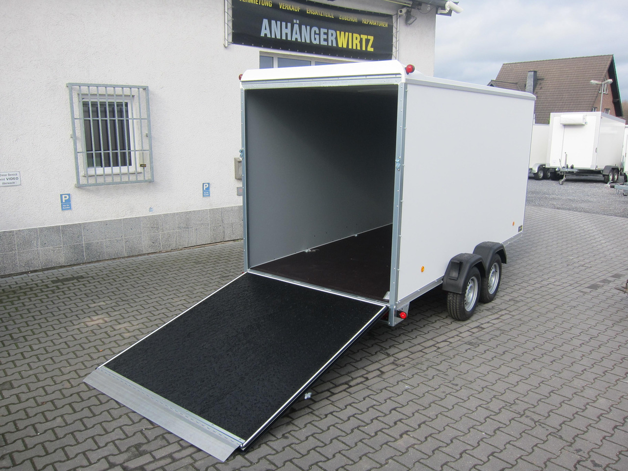 Böckmann Koffer KT 4018/27 H weiß 400x185x200cm +Auffahrrampe (XL) 2700kg - Closed box trailer: picture 2 Böckmann Koffer KT 4018/27 H weiß 400x185x200cm +Auffahrrampe (XL) 2700kg - Closed box trailer: picture 2