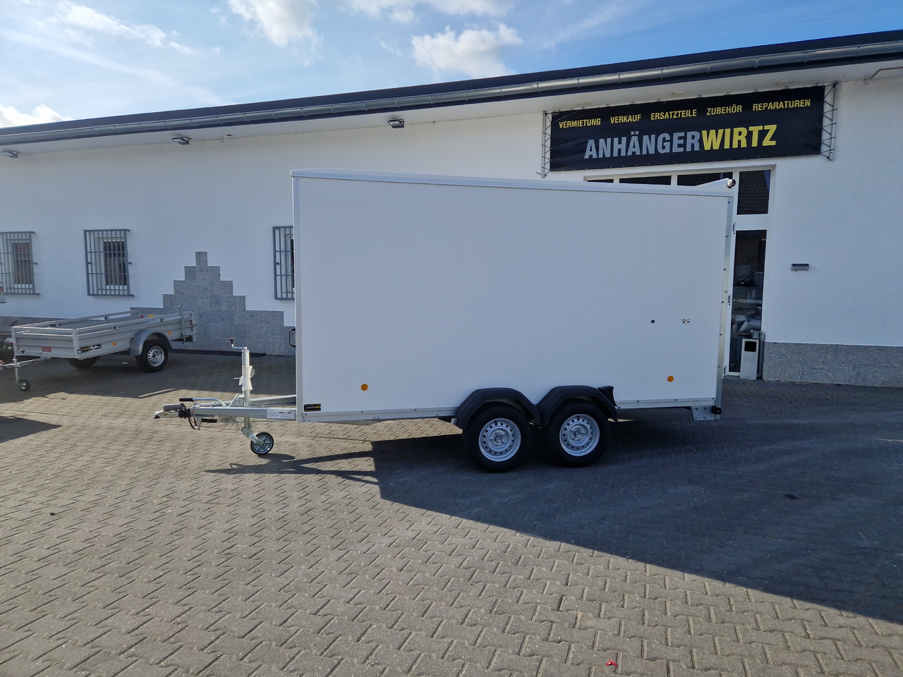 Böckmann Koffer KT 4018/27 H weiß 400x185x202cm (XL) 2700kg Modell 2024 - Closed box trailer: picture 1 Böckmann Koffer KT 4018/27 H weiß 400x185x202cm (XL) 2700kg Modell 2024 - Closed box trailer: picture 1