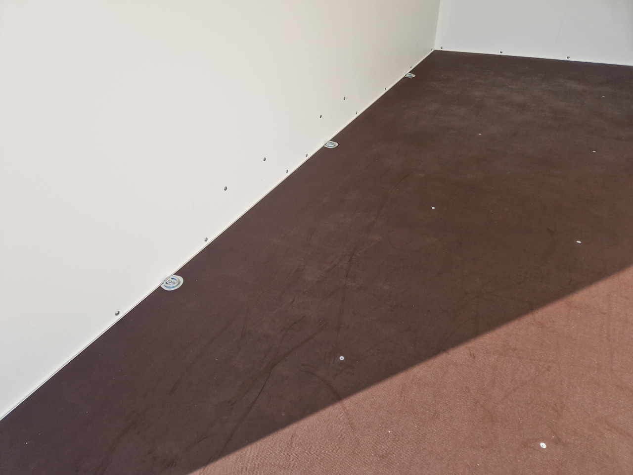 Böckmann Koffer KT 4018/27 H weiß 400x185x202cm (XL) 2700kg Modell 2024 - Closed box trailer: picture 5 Böckmann Koffer KT 4018/27 H weiß 400x185x202cm (XL) 2700kg Modell 2024 - Closed box trailer: picture 5