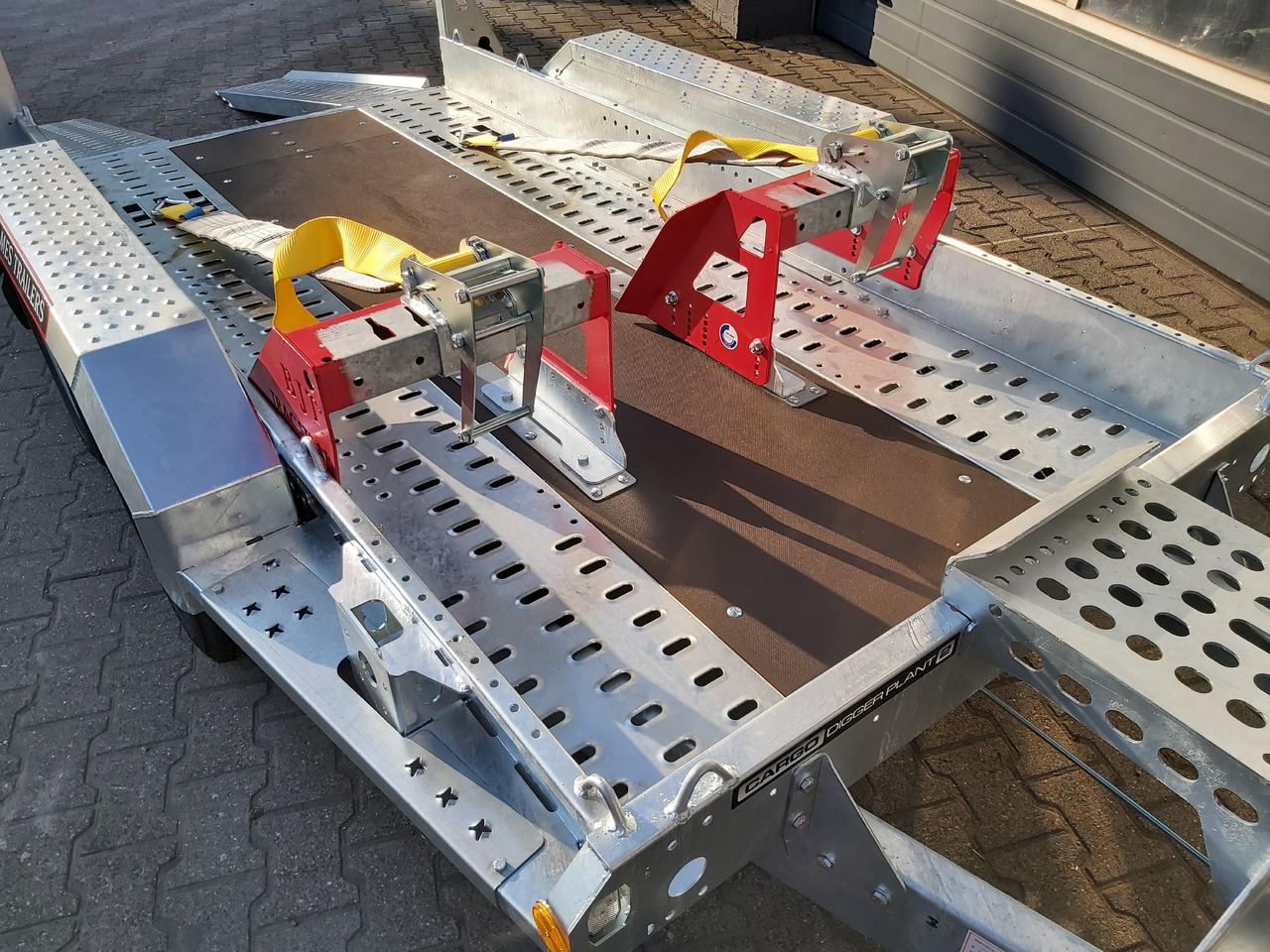 Brian James Digger Plant 543-2813-27 280x130cm Schaufelablage Rampen Trac Strap System 2700kg - Plant trailer: picture 3 Brian James Digger Plant 543-2813-27 280x130cm Schaufelablage Rampen Trac Strap System 2700kg - Plant trailer: picture 3