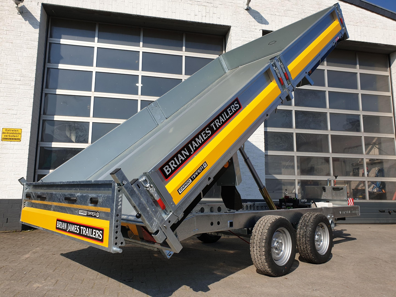 Brian James Trailer CarGO Tipper 2 elektrisch 360x195x30cm Pendelklappe Tandem niedrig 12" 3500kg os - Tipper trailer: picture 1 Brian James Trailer CarGO Tipper 2 elektrisch 360x195x30cm Pendelklappe Tandem niedrig 12" 3500kg os - Tipper trailer: picture 1