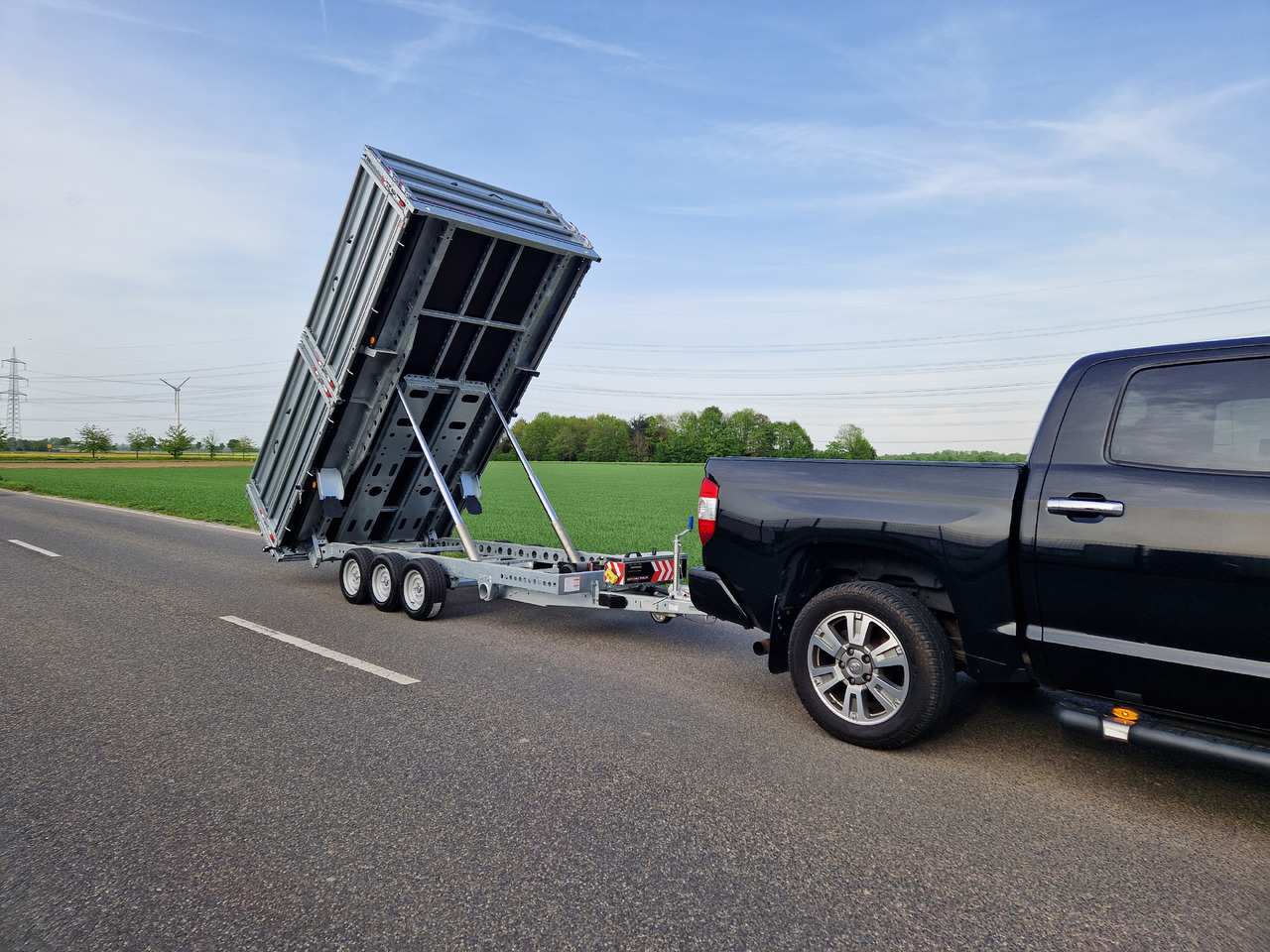 Tipper trailer Brian James Trailer Tipper 526-4020 400x200x100cm Aufsatz elek. blackline LED Tridem 3500kg Aktion: picture 6