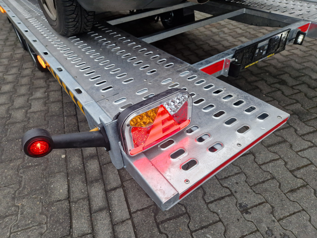 Cartrailer Expert 2745 easyload black 450x216cm ankippbar Winde Reserverad 10" 100km/H 2700kg - Autotransporter trailer: picture 5 Cartrailer Expert 2745 easyload black 450x216cm ankippbar Winde Reserverad 10" 100km/H 2700kg - Autotransporter trailer: picture 5