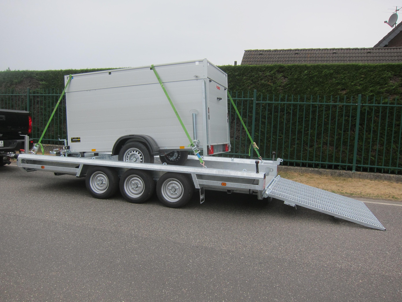 Plant trailer HULCO TERRAX Aluboden 394x180x27cm Heckrampe 150cm Tridem (XL) 3500kg: picture 7 Plant trailer HULCO TERRAX Aluboden 394x180x27cm Heckrampe 150cm Tridem (XL) 3500kg: picture 7