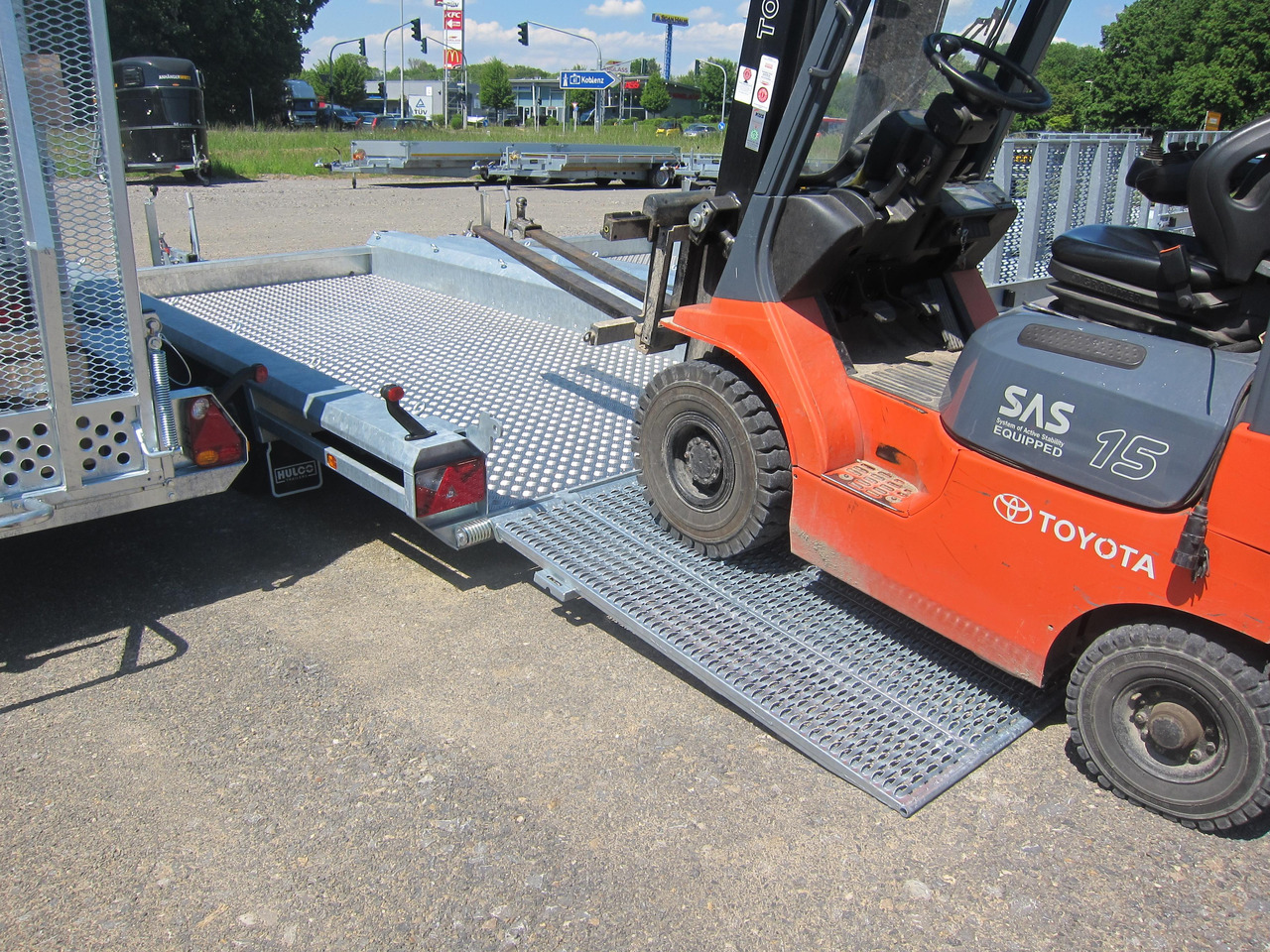 HULCO TERRAX Aluboden 394x180x27cm Heckrampe 150cm (XL) 3000kg - Plant trailer: picture 4 HULCO TERRAX Aluboden 394x180x27cm Heckrampe 150cm (XL) 3000kg - Plant trailer: picture 4
