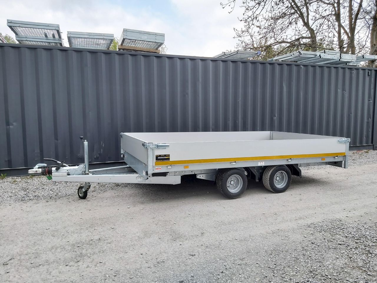 Hochlader 356x200x30cm Lfh: 56cm 10" (L) 2700kg - Dropside/ Flatbed trailer: picture 1 Hochlader 356x200x30cm Lfh: 56cm 10" (L) 2700kg - Dropside/ Flatbed trailer: picture 1