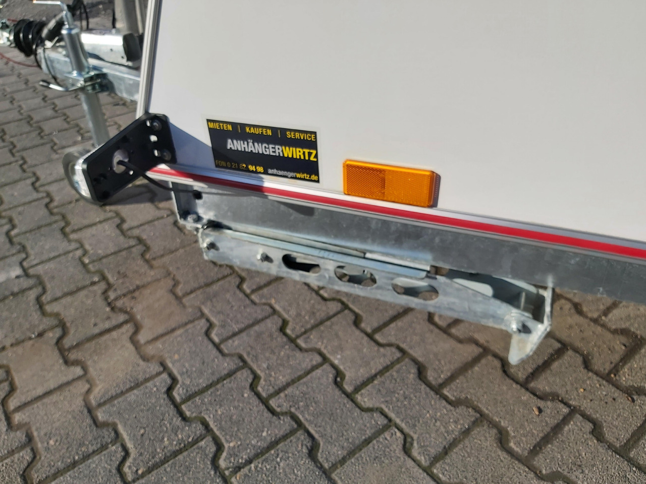 Kargo Camp TFS S Midi+ 320x150x180cm aero Seitentür Rampe Fenster+ 230V 12V 750kg Bremse 100km/H - Caravan: picture 4 Kargo Camp TFS S Midi+ 320x150x180cm aero Seitentür Rampe Fenster+ 230V 12V 750kg Bremse 100km/H - Caravan: picture 4