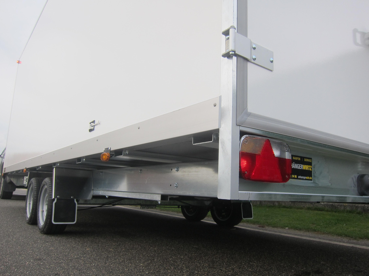 Kofferanhänger AZHLC 3560/244 S40 601x244x225cm 13" (XXXL) 3500kg - Closed box trailer: picture 3 Kofferanhänger AZHLC 3560/244 S40 601x244x225cm 13" (XXXL) 3500kg - Closed box trailer: picture 3