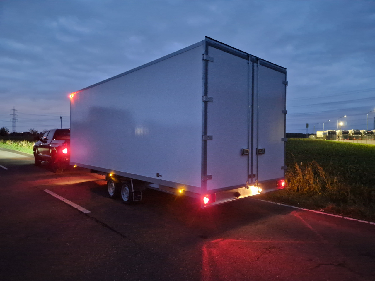 Kofferanhänger AZHLC 3560/244 S40 601x244x225cm Cargotüren (XXXL) 13" 3500kg - Closed box trailer: picture 4 Kofferanhänger AZHLC 3560/244 S40 601x244x225cm Cargotüren (XXXL) 13" 3500kg - Closed box trailer: picture 4