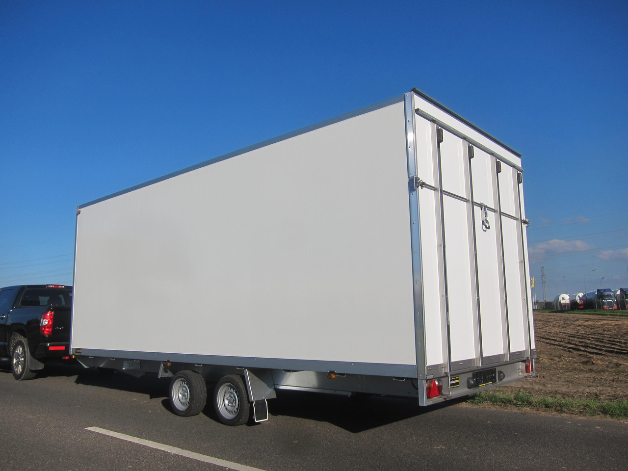 Kofferanhänger AZHLC 3560/244 S40 601x244x225cm Heckrampe 13" (XXXL) 3500kg - Closed box trailer: picture 3 Kofferanhänger AZHLC 3560/244 S40 601x244x225cm Heckrampe 13" (XXXL) 3500kg - Closed box trailer: picture 3