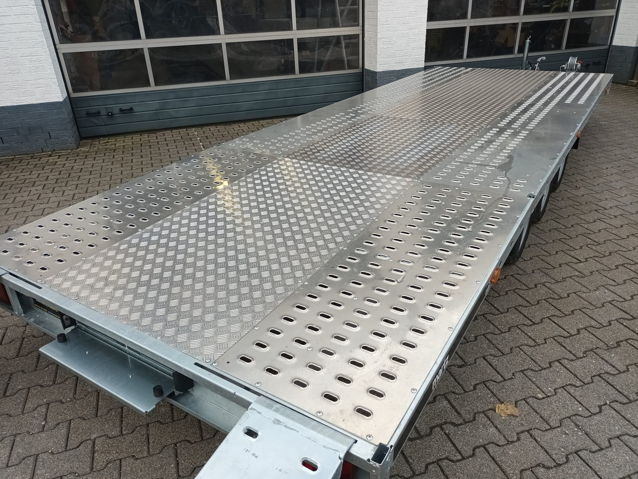 Martz GT UNIDECK PLUS 600/3 S 615x205cm Lohr Stahl & Aluboden Tridem 13" 3500kg - Dropside/ Flatbed trailer: picture 3 Martz GT UNIDECK PLUS 600/3 S 615x205cm Lohr Stahl & Aluboden Tridem 13" 3500kg - Dropside/ Flatbed trailer: picture 3