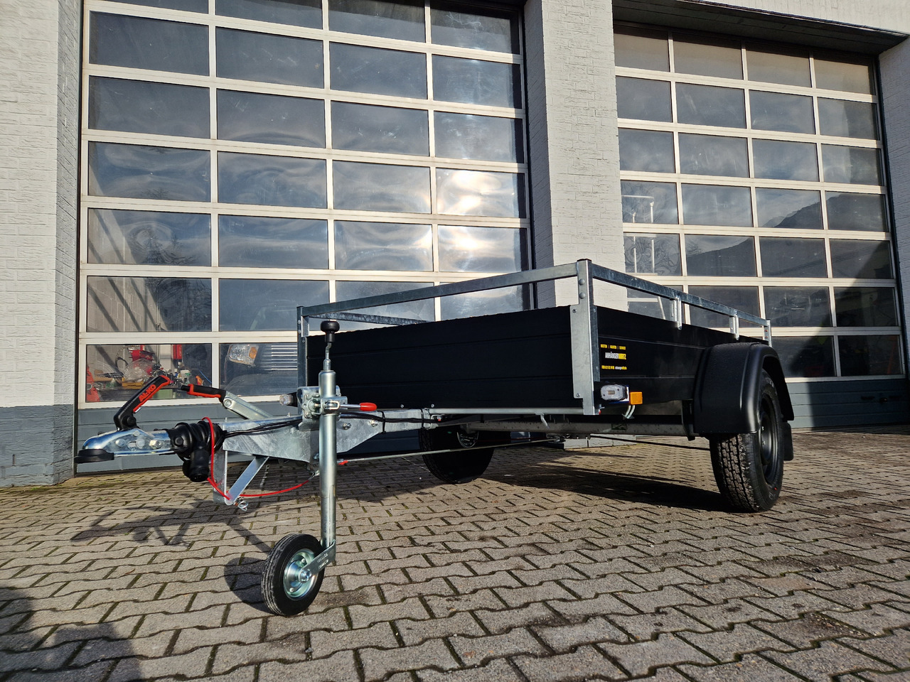 Saris Anhänger DV135 McAlu Pro MP 255x133x43cm blackline (S) 1350kg black deal Aktion - Car trailer: picture 5 Saris Anhänger DV135 McAlu Pro MP 255x133x43cm blackline (S) 1350kg black deal Aktion - Car trailer: picture 5