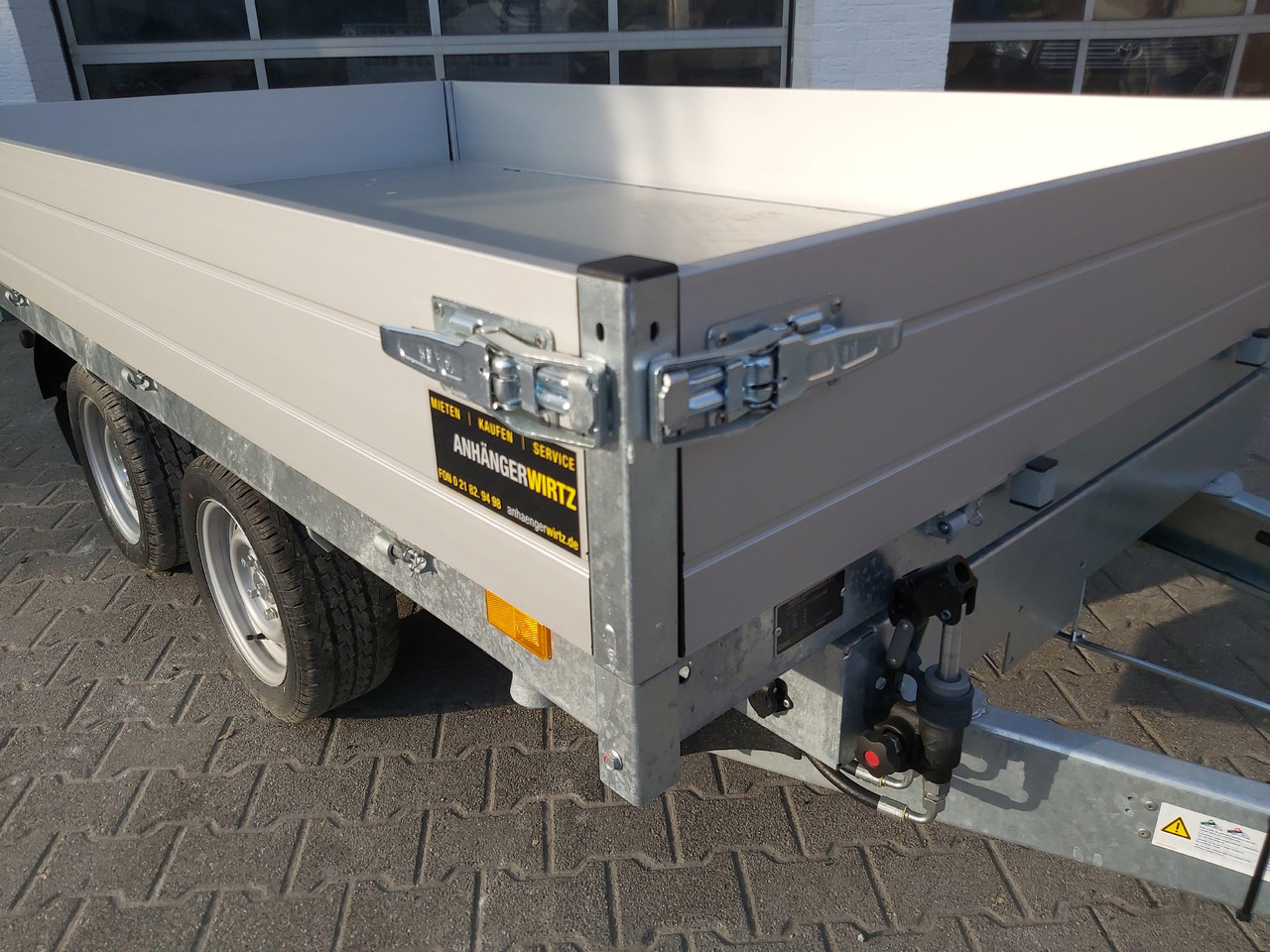 Tipper trailer Saris Kipper K3 306 184 3500 2 E 306x184x30cm 3500kg silver Elektro NHP Stützen 13" 3500kg used: picture 6