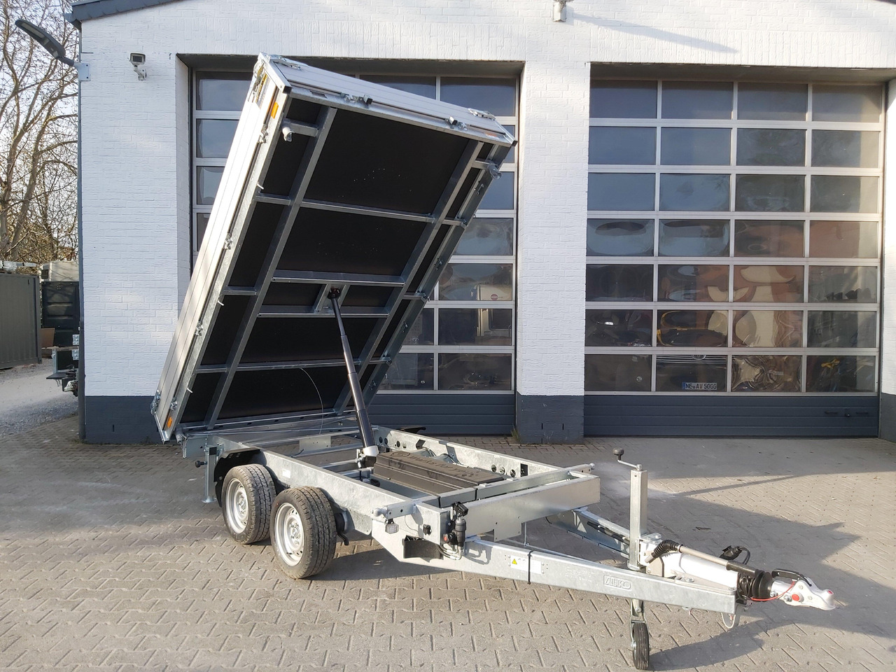 Tipper trailer Saris Kipper K3 306 184 3500 2 E 306x184x30cm 3500kg silver Elektro NHP Stützen 13" 3500kg used: picture 11