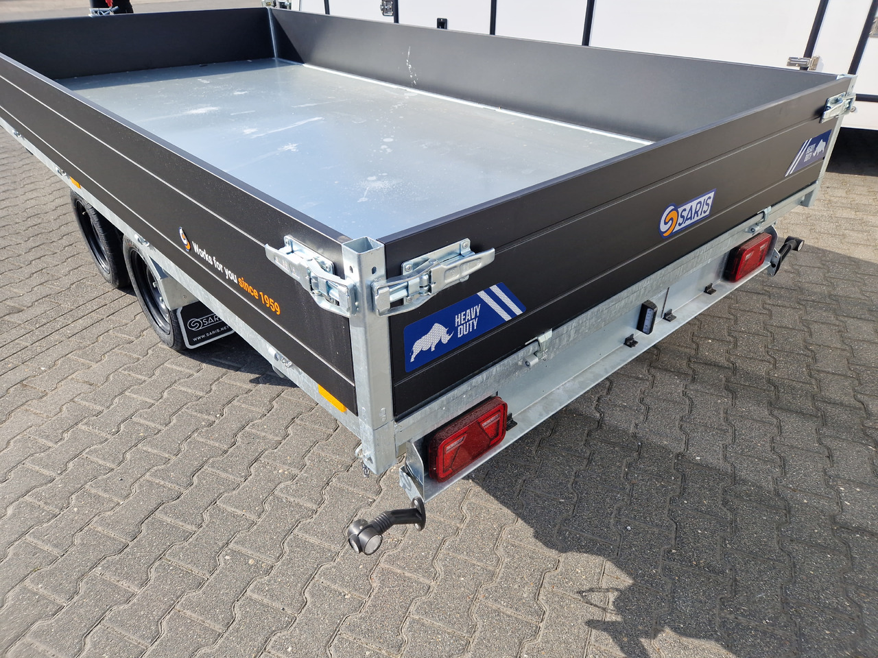 Saris Kipper K3 406 204 3500 2 HD E 406x204x35cm black Alu Auffahrrampen Stützen LED 3500kg - Tipper trailer: picture 5 Saris Kipper K3 406 204 3500 2 HD E 406x204x35cm black Alu Auffahrrampen Stützen LED 3500kg - Tipper trailer: picture 5