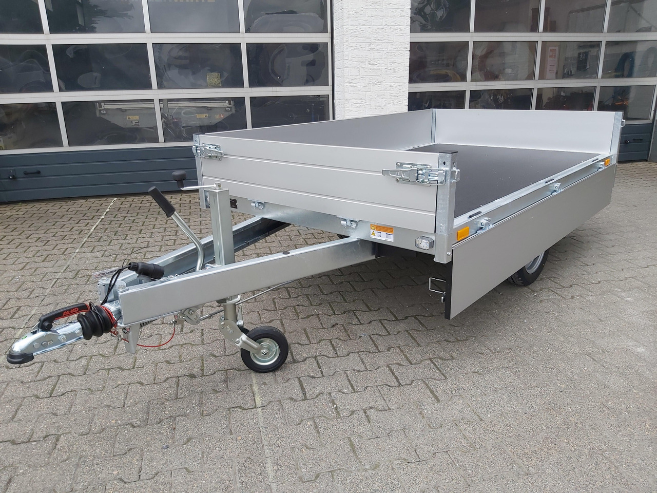 Saris PL 256 150 1500 1 256x150x30cm 13" 1500kg Modell 2024 - Car trailer: picture 3 Saris PL 256 150 1500 1 256x150x30cm 13" 1500kg Modell 2024 - Car trailer: picture 3