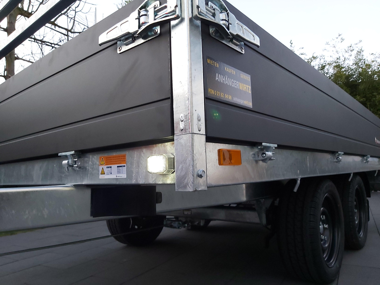Dropside/ Flatbed trailer Saris PL406 204 2700 2 406x204x35cm black Edition LED Beleuchtung 13" ( XL) 2700kg Januar Aktion: picture 7
