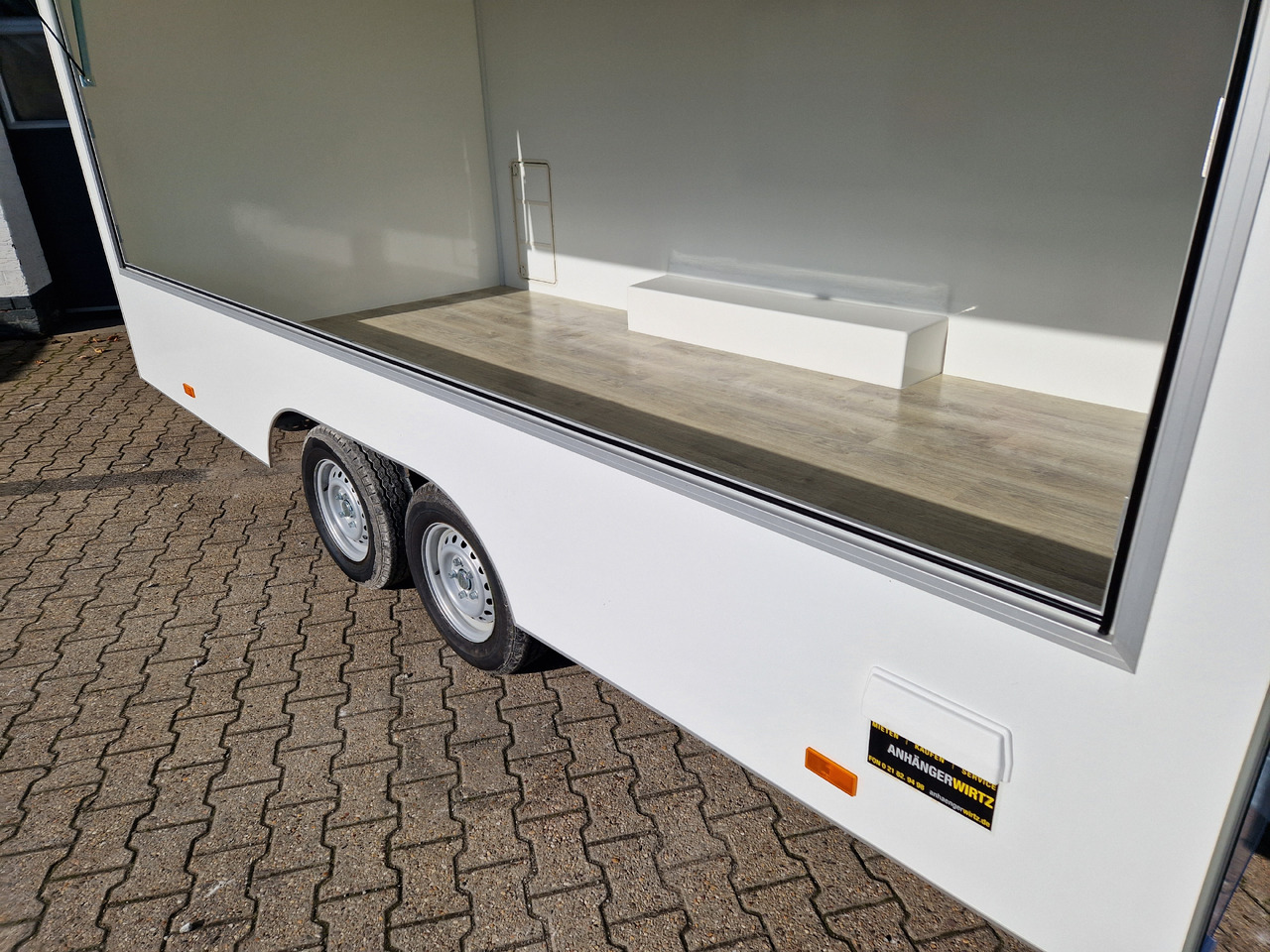 Vending trailer Verkaufsanhänger VK 420 200 aero retro 420x200x230cm Verkaufsklappe (XL) 2000kg Abverkauf Aussteller: picture 7