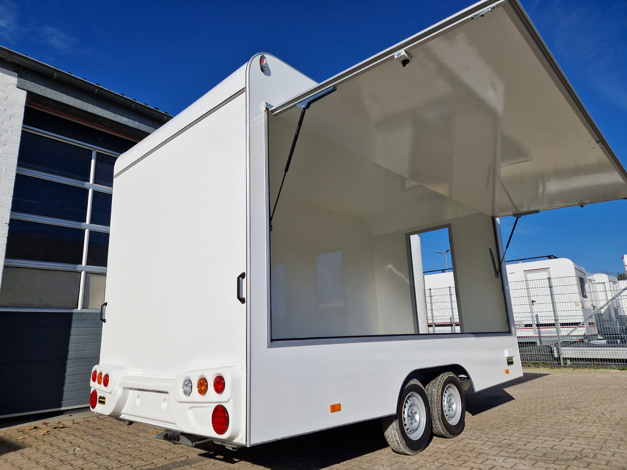 Vending trailer Verkaufsanhänger VK 420 200 aero retro 420x200x230cm Verkaufsklappe (XL) 2000kg Abverkauf Aussteller: picture 13