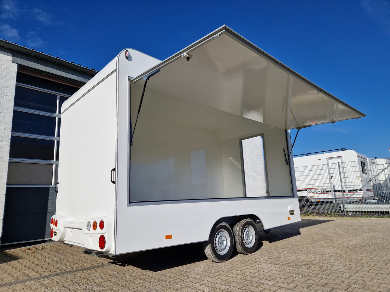 Vending trailer Verkaufsanhänger VK 420 200 aero retro 420x200x230cm Verkaufsklappe (XL) 2000kg Abverkauf Aussteller: picture 9
