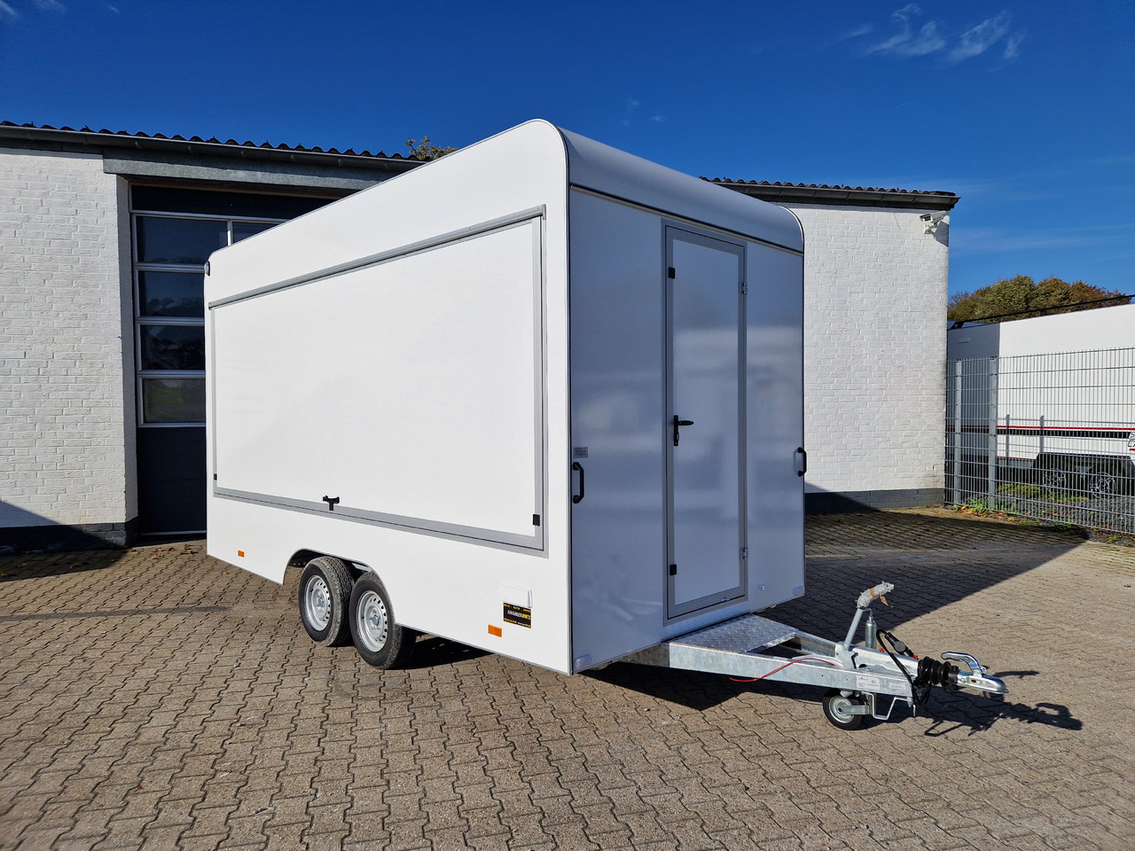 Vending trailer Verkaufsanhänger VK 420 200 aero retro 420x200x230cm Verkaufsklappe (XL) 2000kg Abverkauf Aussteller: picture 16