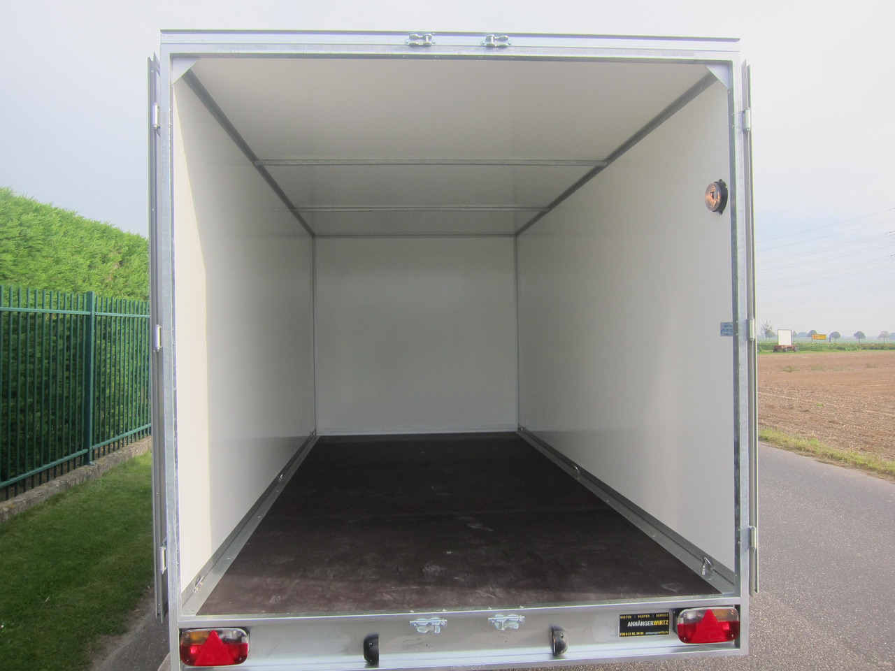 Closed box trailer WM Meyer Kofferanhänger AZHLC 2750/210 S40 501x210x205cm niedrig Fahrgestell 13" (XXL) 2700kg: picture 8