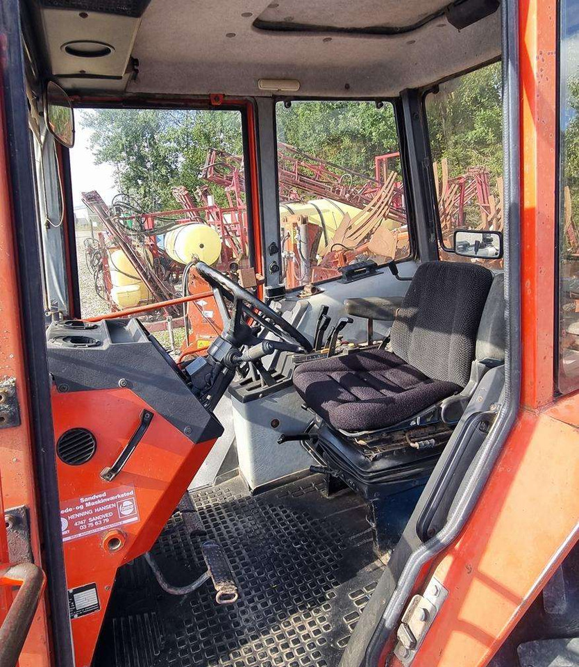 Farm tractor Valmet 505: picture 7
