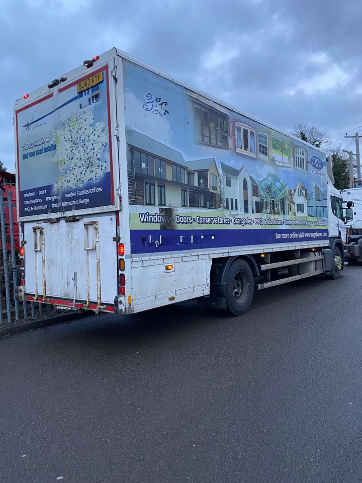 Scania P230 4x2 - Box van: picture 3 Scania P230 4x2 - Box van: picture 3