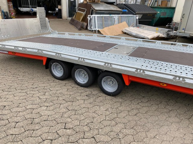 Brian James T Transporter, 231-5521-35-3-10, 5500 x 2100 mm, 3,5 to. kippbar mit Auffahrrampe - Autotransporter trailer: picture 4 Brian James T Transporter, 231-5521-35-3-10, 5500 x 2100 mm, 3,5 to. kippbar mit Auffahrrampe - Autotransporter trailer: picture 4