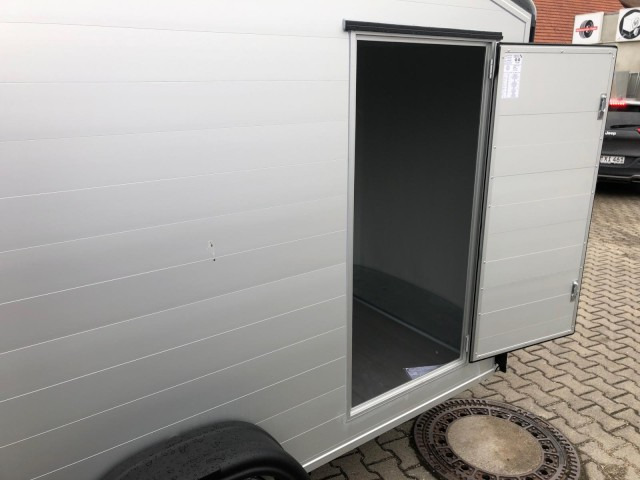 Cheval Liberte Debon Roadster 700 Alu + Türe 2600 kg, 100 km/h, 375x180x202cm - Closed box trailer: picture 5 Cheval Liberte Debon Roadster 700 Alu + Türe 2600 kg, 100 km/h, 375x180x202cm - Closed box trailer: picture 5