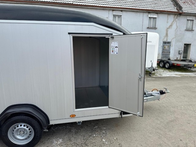 Cheval Liberte Debon Roadster 900 Alu + Türe 3500 kg, 100 km/h, 495x202x202cm - Closed box trailer: picture 4 Cheval Liberte Debon Roadster 900 Alu + Türe 3500 kg, 100 km/h, 495x202x202cm - Closed box trailer: picture 4