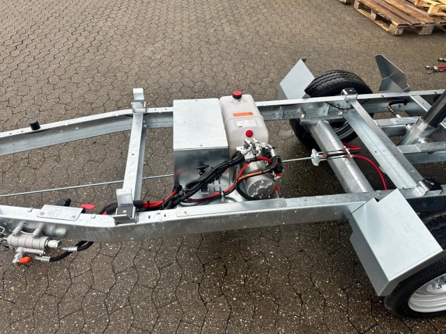 Humbaur HUK 182715 Heckkipper 1,8 t. E-Pumpe, 2680 x 1500 x 300mm - Tipper trailer: picture 3 Humbaur HUK 182715 Heckkipper 1,8 t. E-Pumpe, 2680 x 1500 x 300mm - Tipper trailer: picture 3