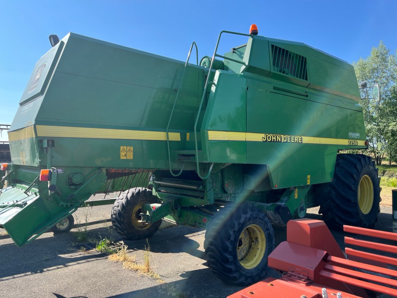 John Deere 2256 - Combine harvester: picture 4 John Deere 2256 - Combine harvester: picture 4